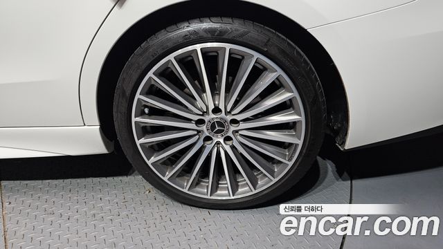 Mercedes-Benz C-Class C300 4MATIC AMG Line