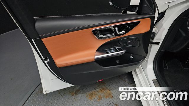 Mercedes-Benz C-Class C300 4MATIC AMG Line