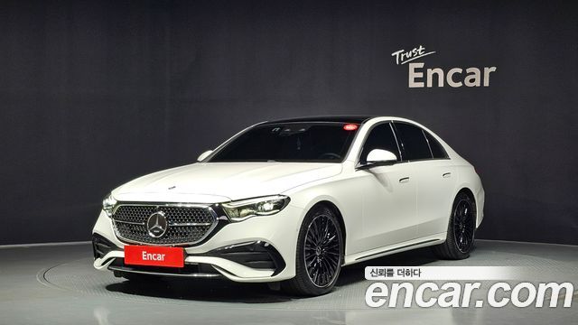 Mercedes-Benz E-Class E300 4MATIC AMG Line