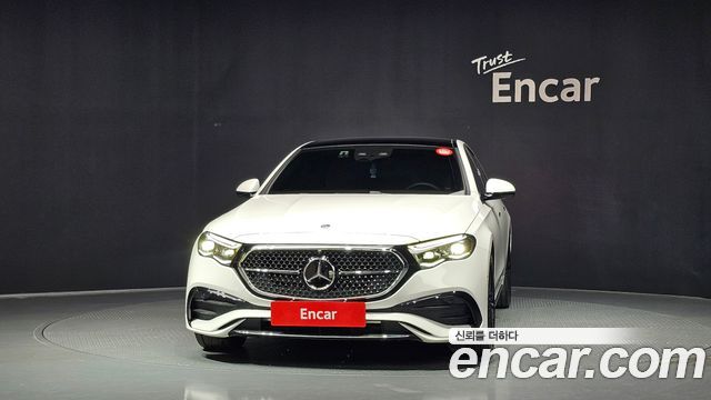 Mercedes-Benz E-Class E300 4MATIC AMG Line