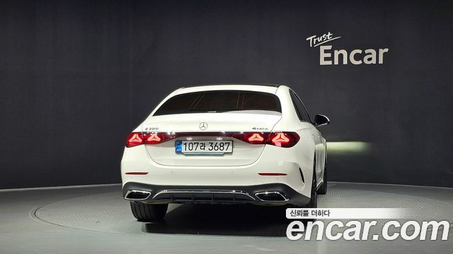 Mercedes-Benz E-Class E300 4MATIC AMG Line