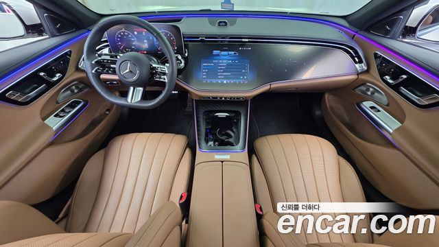 Mercedes-Benz E-Class E300 4MATIC AMG Line