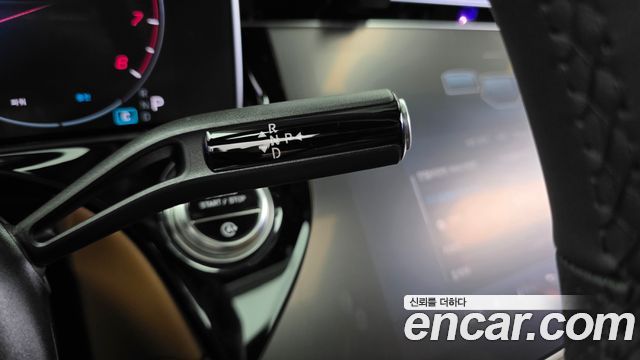 Mercedes-Benz E-Class E300 4MATIC AMG Line