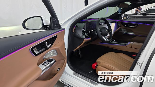 Mercedes-Benz E-Class E300 4MATIC AMG Line