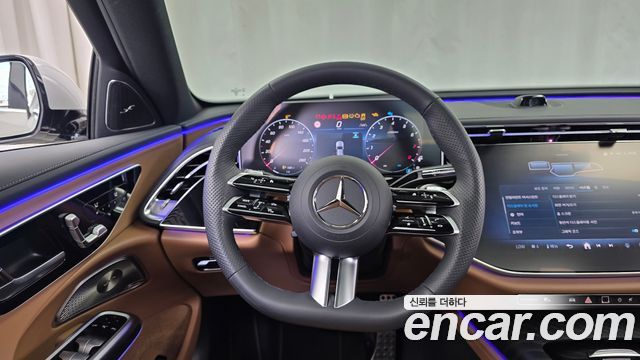Mercedes-Benz E-Class E300 4MATIC AMG Line
