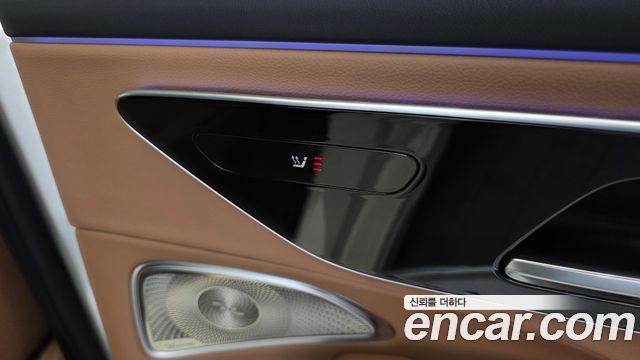 Mercedes-Benz E-Class E300 4MATIC AMG Line