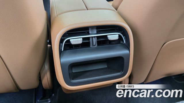 Mercedes-Benz E-Class E300 4MATIC AMG Line