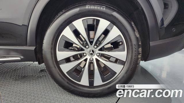 Mercedes-Benz GLE-Class GLE300d 4MATIC
