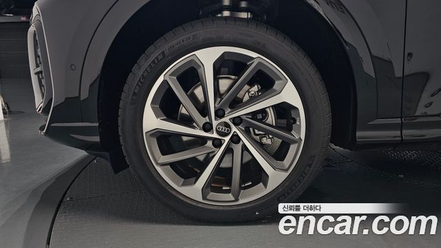 Audi Q5 40 TFSI Kwateuro S Line Sportback