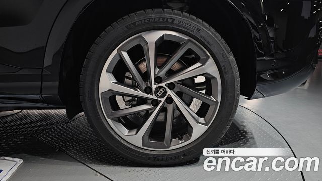 Audi Q5 40 TFSI Kwateuro S Line Sportback