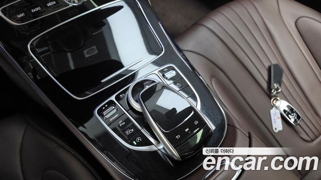 Mercedes-Benz CLS-Class CLS300d AMG Line
