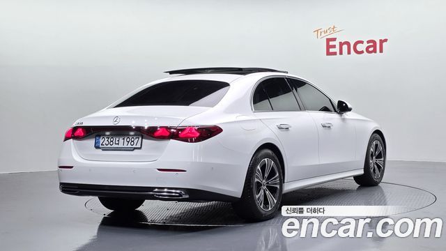 Mercedes-Benz E-Class E200 Avantgarde