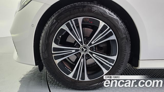 Mercedes-Benz E-Class E200 Avantgarde
