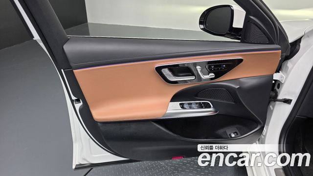 Mercedes-Benz E-Class E200 Avantgarde