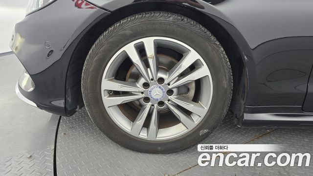 Mercedes-Benz E-Class E200 Coupe