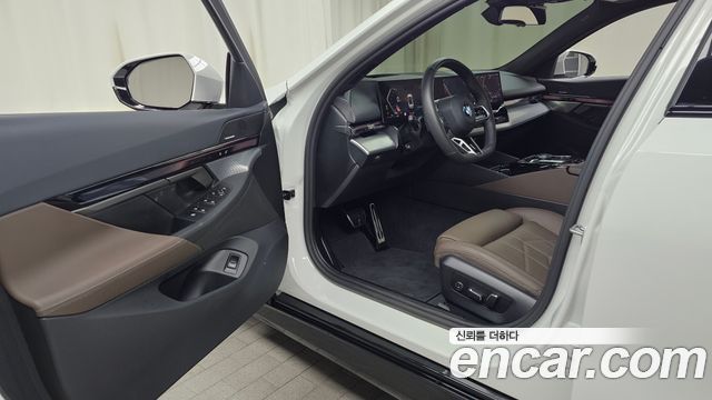 BMW 5-Series 523d M Sport