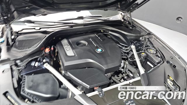 BMW 5-Series 530i M Sport Package Plus