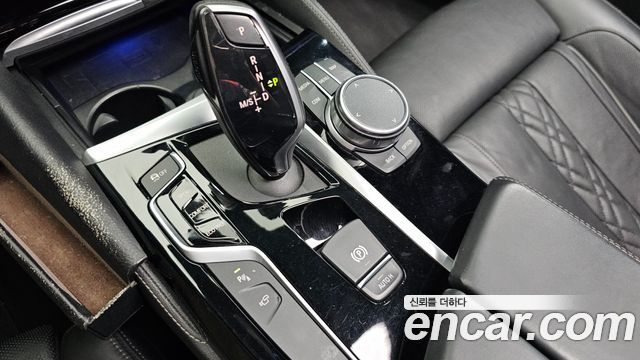 BMW 5-Series 530i M Sport Package Plus