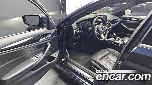 BMW 5-Series 530i M Sport Package Plus