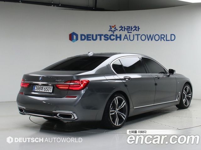 BMW 7-Series 740Li xDrive M Sport Package