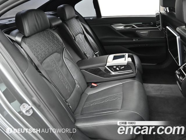 BMW 7-Series 740Li xDrive M Sport Package