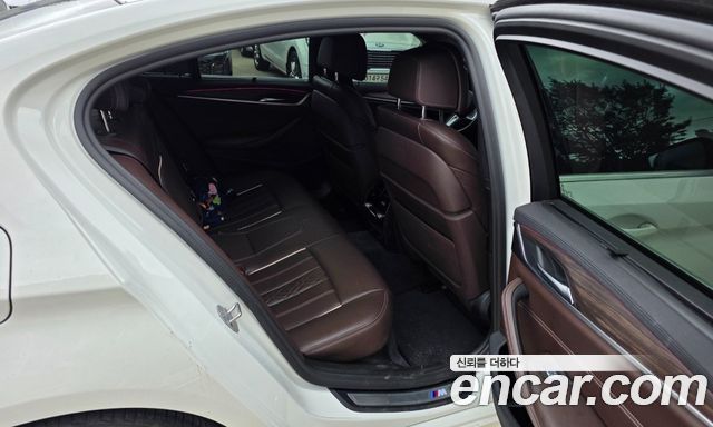 BMW 5-Series 530i xDrive M Sport Package Plus