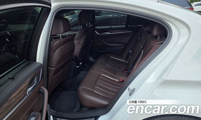 BMW 5-Series 530i xDrive M Sport Package Plus