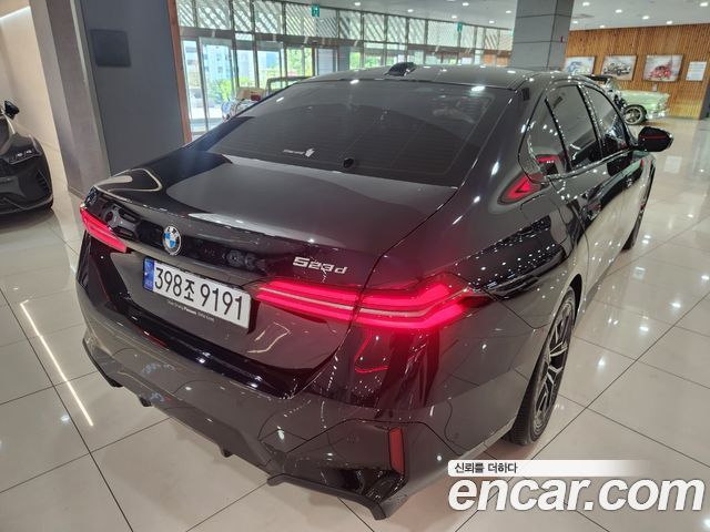 BMW 5-Series 523d M Sport