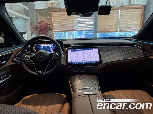 Mercedes-Benz E-Class E300 4MATIC Exclusive