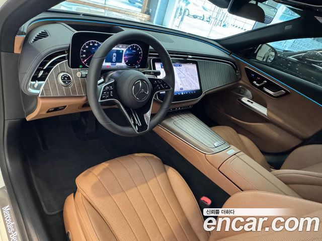 Mercedes-Benz E-Class E300 4MATIC Exclusive