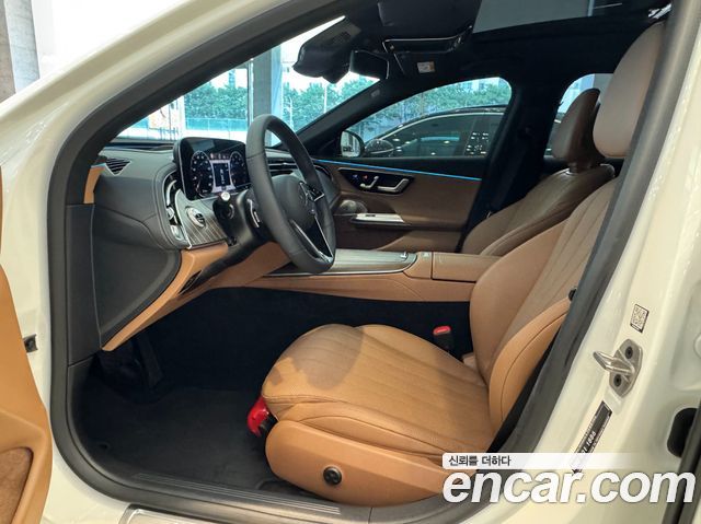 Mercedes-Benz E-Class E300 4MATIC Exclusive