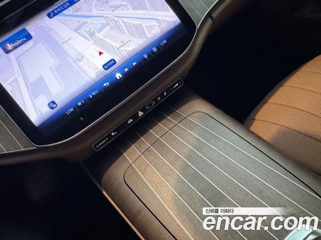 Mercedes-Benz E-Class E300 4MATIC Exclusive
