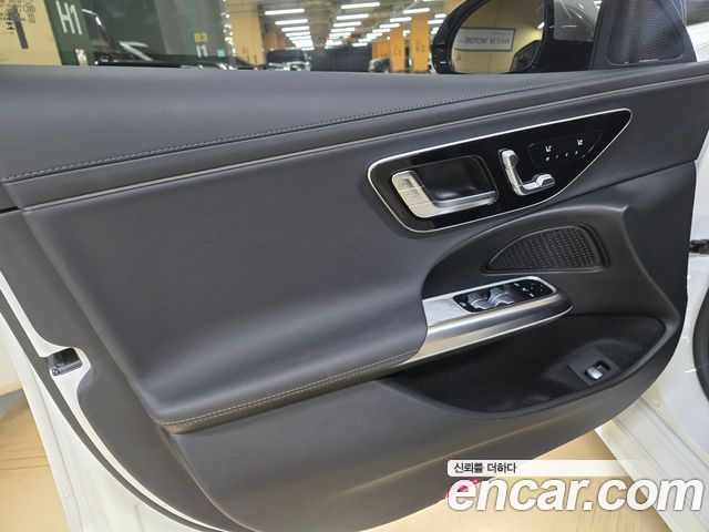 Mercedes-Benz E-Class E200 Avantgarde