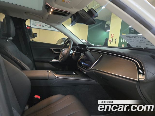 Mercedes-Benz E-Class E200 Avantgarde
