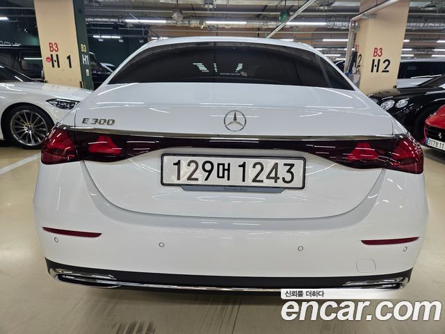 Mercedes-Benz E-Class E200 Avantgarde