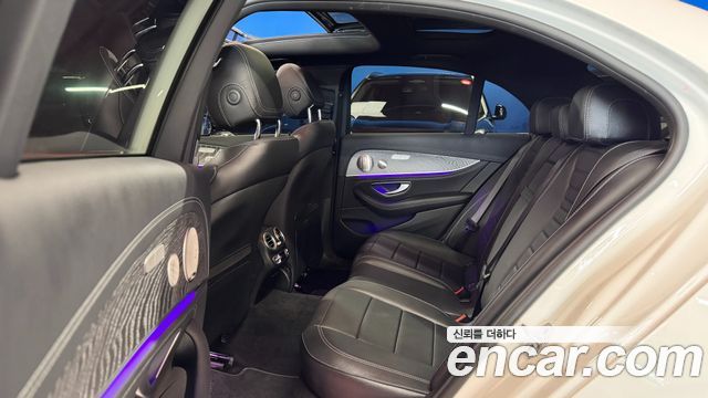 Mercedes-Benz E-Class E350 4MATIC AMG Line