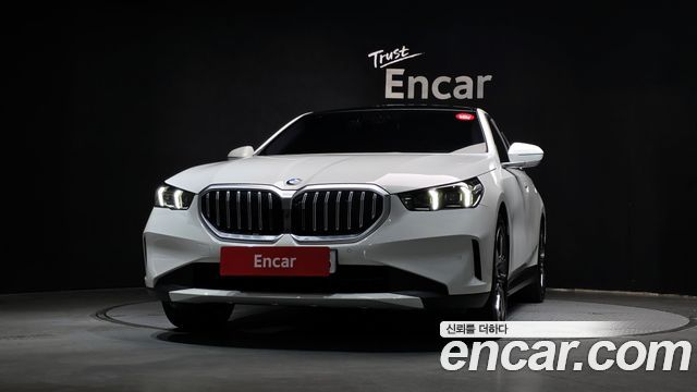 BMW 5-Series 520i