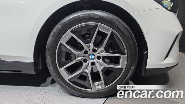 BMW 5-Series 520i