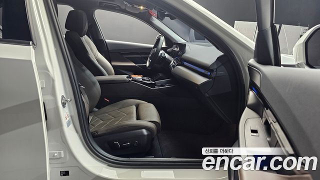BMW 5-Series 520i