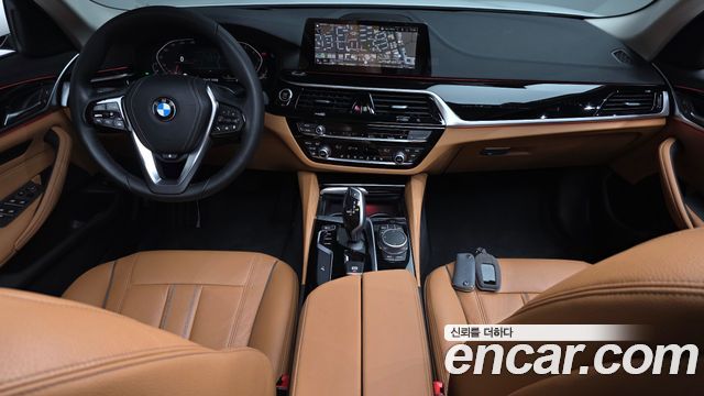 BMW 5-Series 520i Luxury