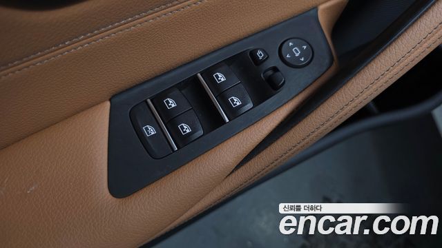 BMW 5-Series 520i Luxury