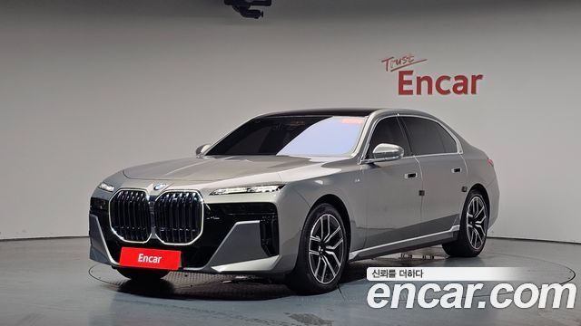 BMW 7-Series 740i xDrive M Sport