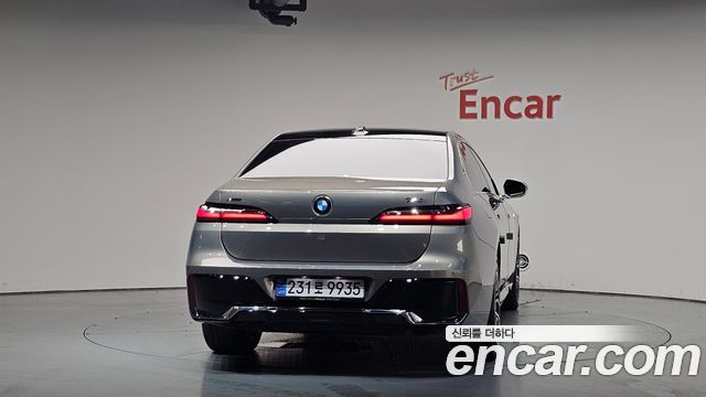 BMW 7-Series 740i xDrive M Sport