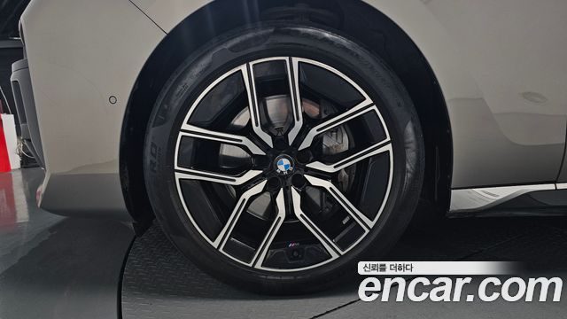 BMW 7-Series 740i xDrive M Sport