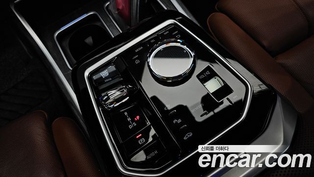 BMW 7-Series 740i xDrive M Sport