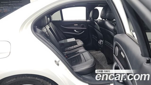 Mercedes-Benz E-Class E250 AMG Line