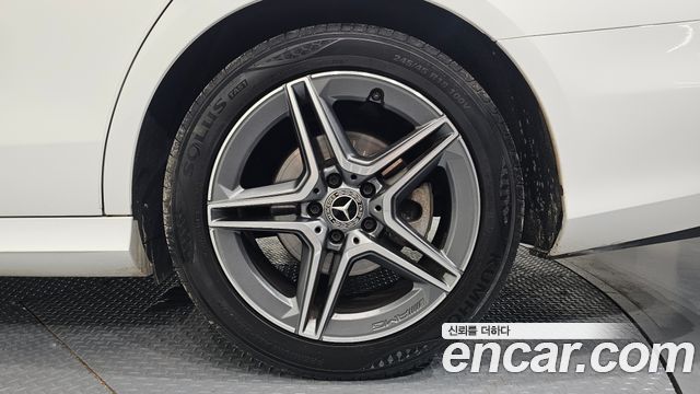 Mercedes-Benz E-Class E250 AMG Line