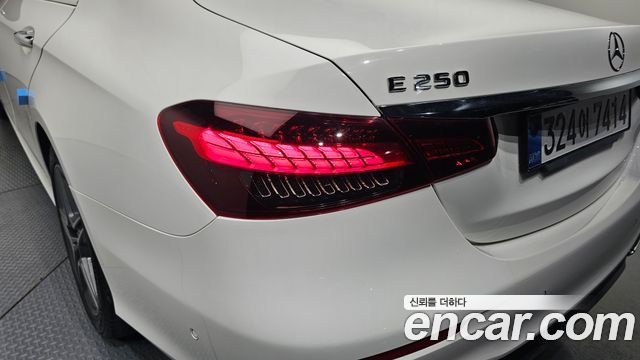 Mercedes-Benz E-Class E250 AMG Line