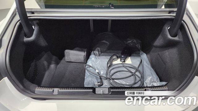 Mercedes-Benz EQE EQE300