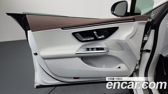 Mercedes-Benz EQE EQE300